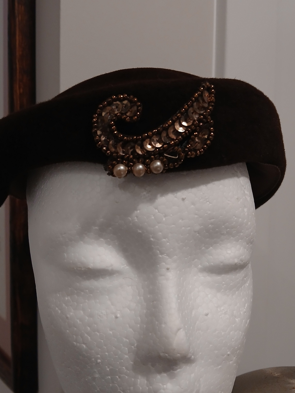 Embellished Brown Wool Beret Hat